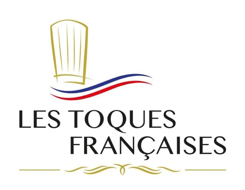 Готель Logis Le Relais De La Voie Sacree Issoncourt Екстер'єр фото